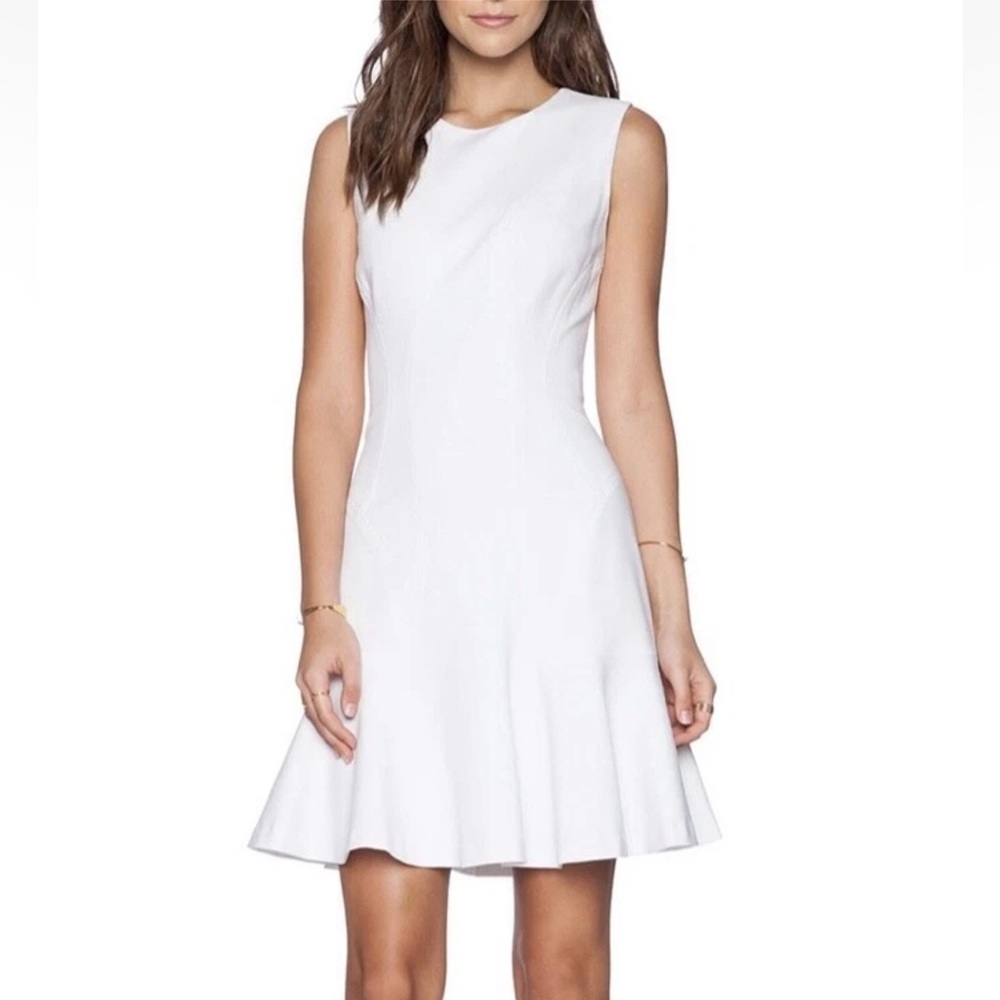 NWOT DIANE VON FURSTENBERG FIT & FLAIR DRESS